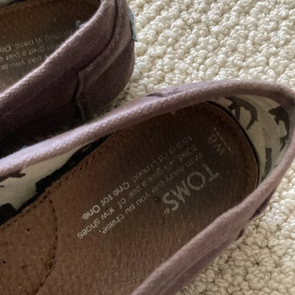 Tom’s Classics Alpargata Shoes Loafers Flats Grey Excellent Conditon Size 8 EUC